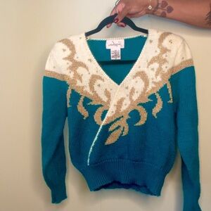 Jaclyn Smith Teal and Gold V-Neck Sweater